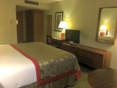 Ramada by Wyndham Portland Airport - 35