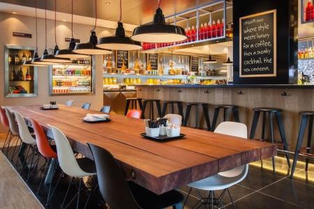 citizenM Schiphol Airport - 16