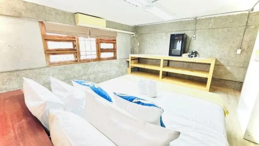 Yak Guesthouse - 194