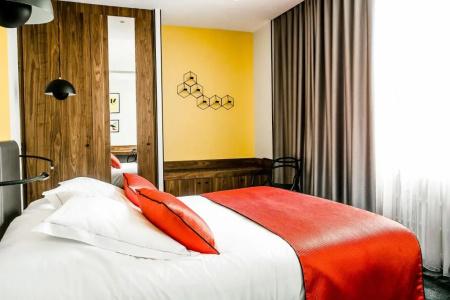 Hostellerie Du Chapeau Rouge - 85