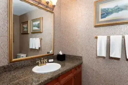 Embassy Suites - 9