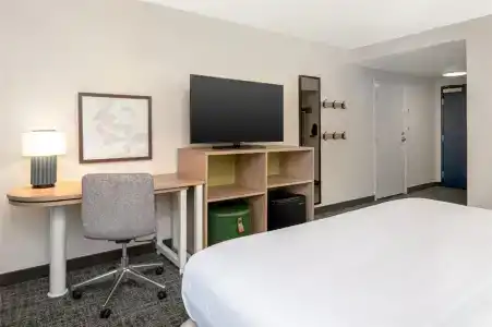 Fairfield Inn & Suites by Marriott - 20