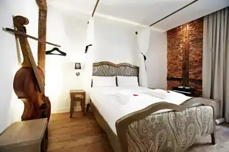 Basque Boutique - 34