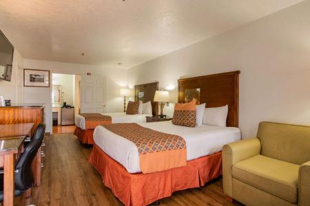 Sandia Peak Inn at Old Town - 6