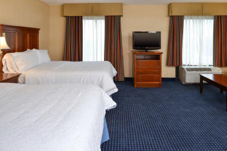 Hampton Inn and Suites South - 20