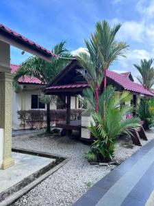 Dhania Cenang Beach - 31