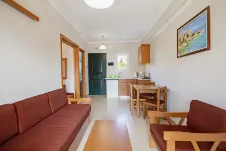 Robolla Beach Aparthotel - 3