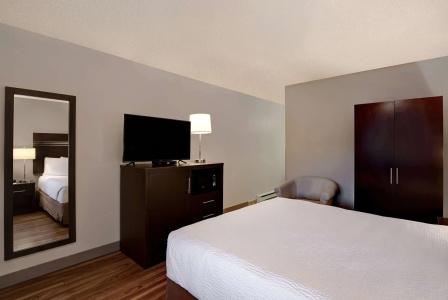 Days Inn by Wyndham - 3