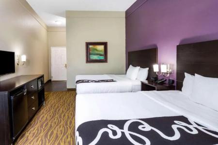 La Quinta by Wyndham Airport - 57