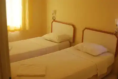 Side Linda Apart - 2