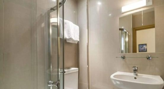 The Castleton - 9