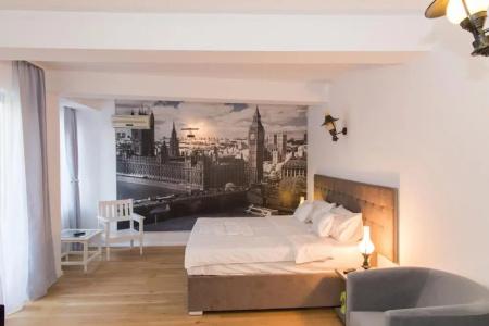 Ambra Boutique & Bistro - 27