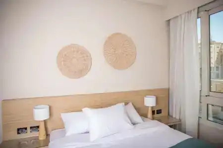 Redcon Suites - 227