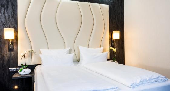 Plaza Schwerin; Sure Collection By Best Western - 181