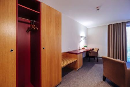 Global Inn - 44