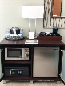 Mariposa Inn and Suites - 28