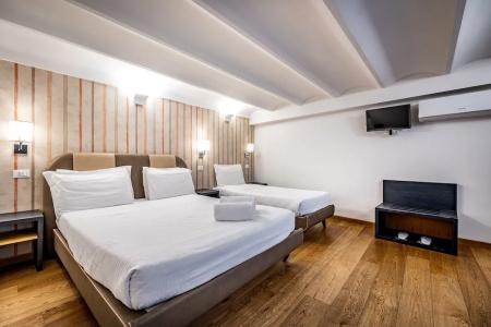 Martelli 6 Suite & - 164