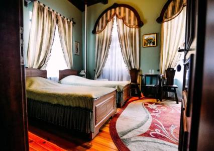 Antique House - 6