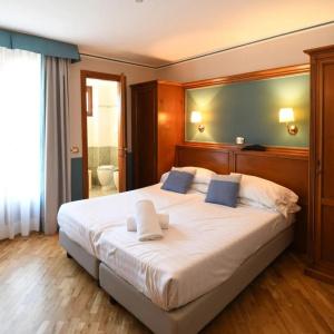 Cavour - 40
