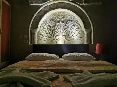 Falcon Cave Suites - 49