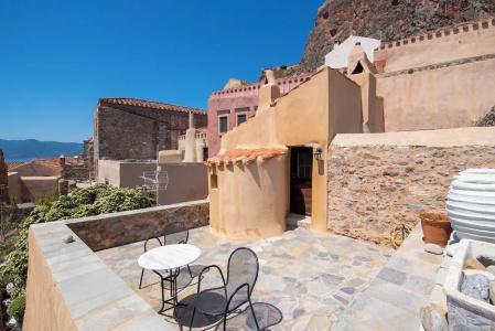Goulas Traditional Guesthouse - 50