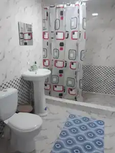 Lind Hostel and Guest House - 8