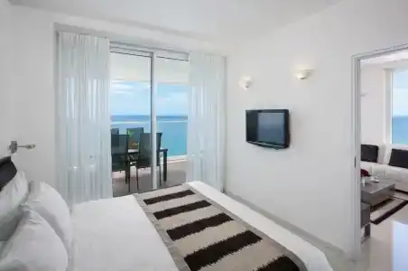 Island Luxurious Suites and Spa- By Saidas - 45