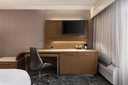 Courtyard by Marriott - 35