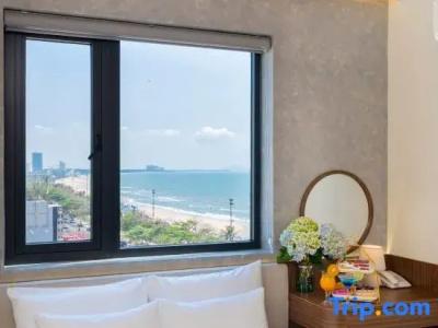 Ngoc Hanh Beach - 128