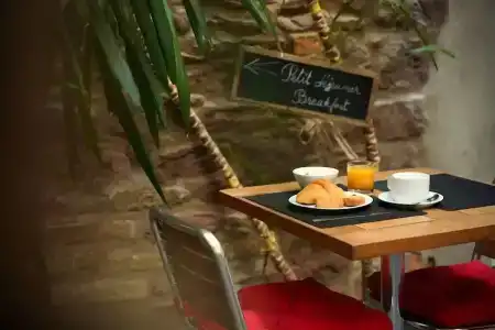 Hôtel le Grillon - 22