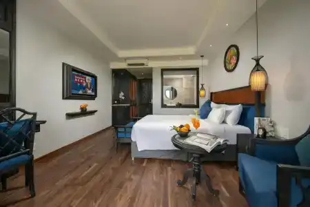 Shining Riverside & Spa - 74