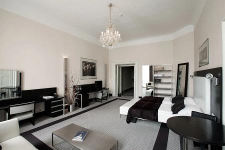 Old Town Square Residence by Emblem - 59