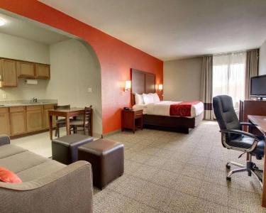 Comfort Suites South - 37