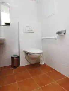 Absolut City Hostel - 8