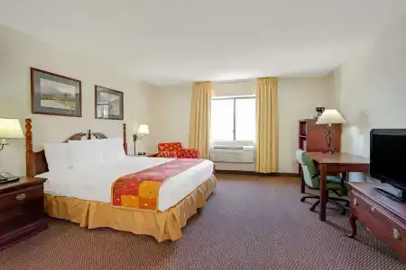 Baymont by Wyndham Tucson Airport - 24