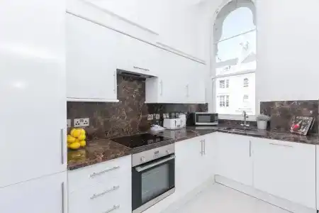 Chilworth Court - 214