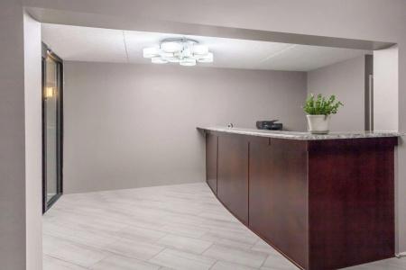 Days Inn by Wyndham Nashville Saint Thomas West Hospital - 1