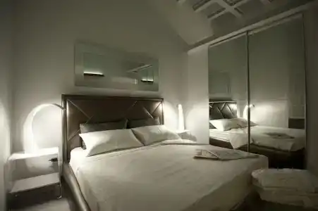 Luxury on the River - 25