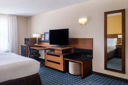 Fairfield Inn West - 42