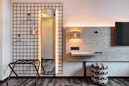Moxy Duesseldorf South - 40