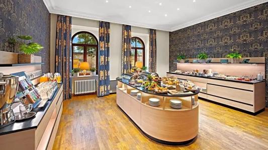 Bayerischer Hof Dresden - 35