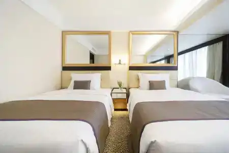 Regal Oriental - 3