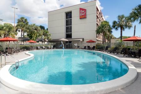 Red Roof Inn Plus+ Miami Airport - 30