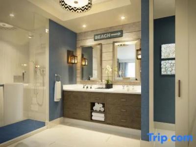The Waterfront Beach Resort, A Hilton - 272