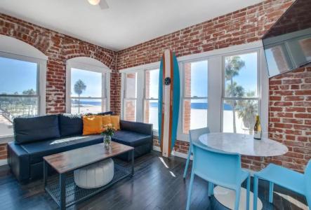 Venice Breeze Suites - 44