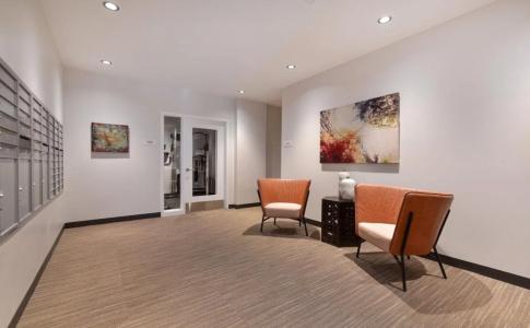 Global Luxury Suites Downtown - 13