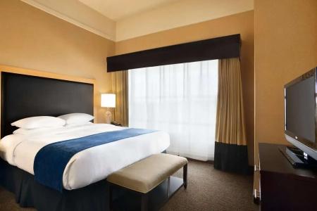 DoubleTree by Hilton Airport - 50