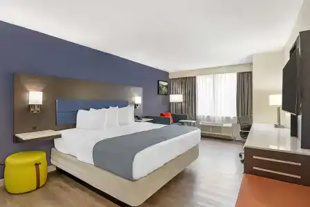 Best Western Premier City Gateway - 75