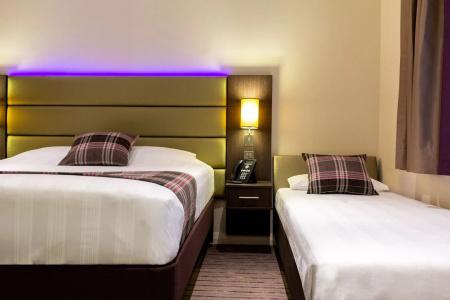 Premier Inn Dubai Al Jaddaf - 3