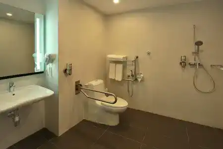 Holiday Inn Express City Centre - 8